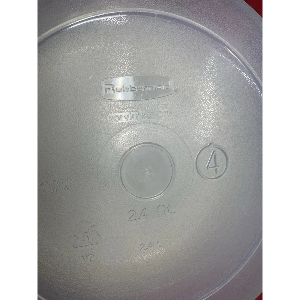 TWO Rubbermaid #4 Servin Saver Round 2.4 Qts Container Bowls w/Lids
